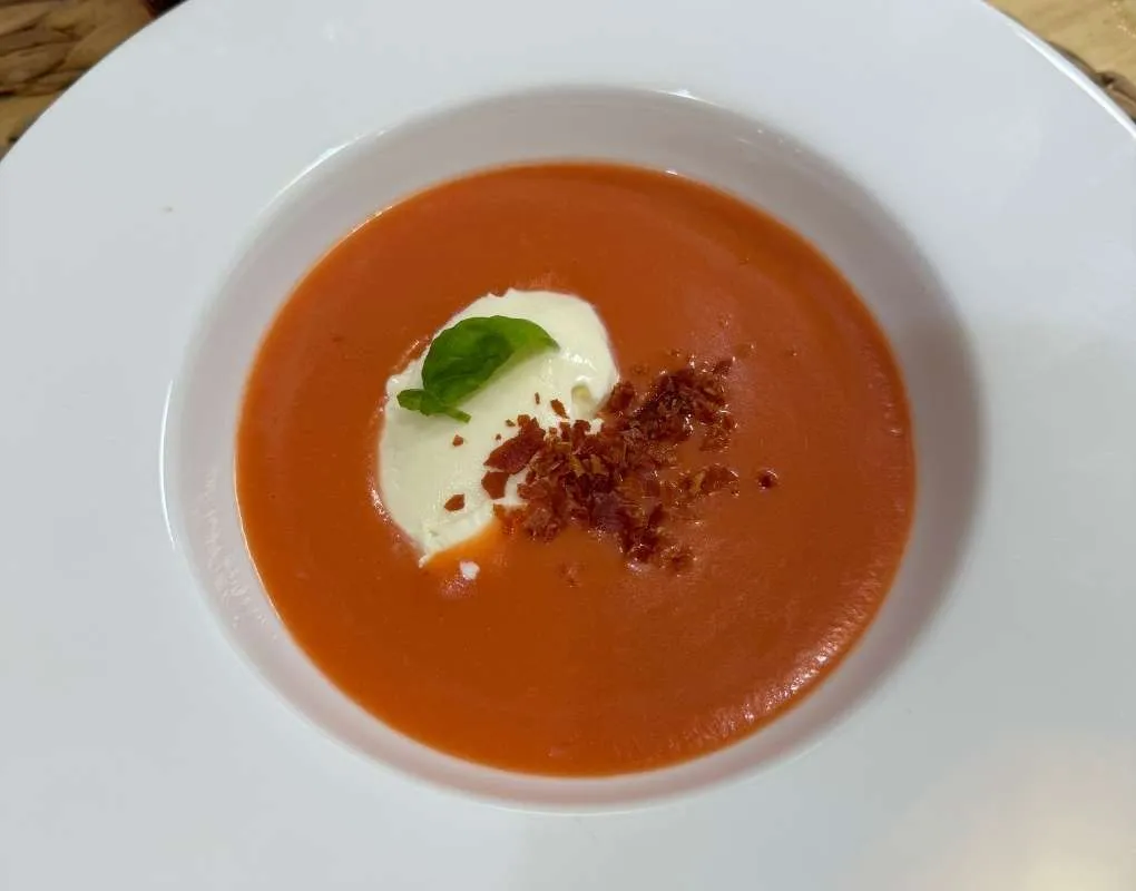 Salmorejo Con Helado De Mascarpone