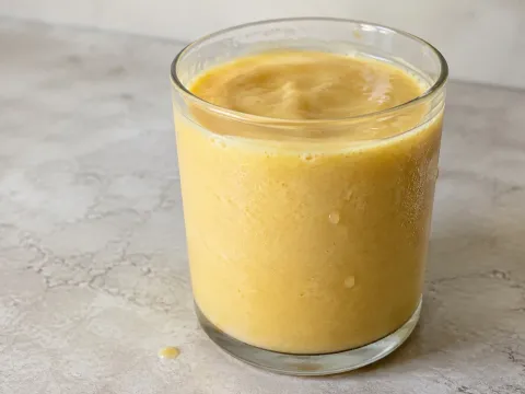 Smoothie Tropical Cremoso De Mango, Piña Y Coco