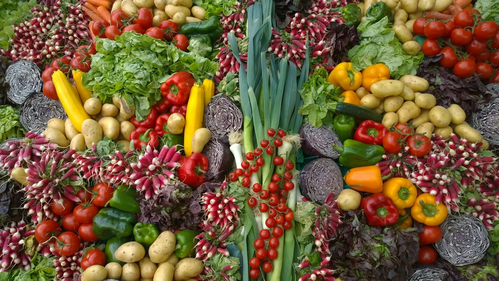El mito del agua hirviendo para las verduras verdes: por qué el choque térmico con hielo fija la clorofila